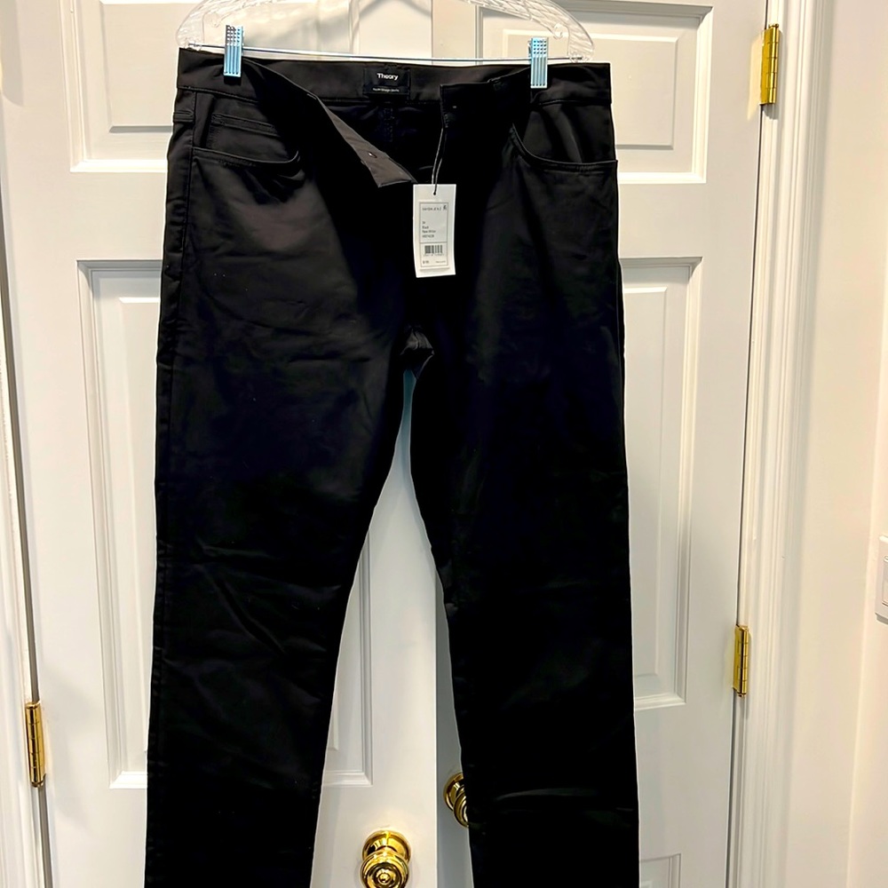 Theory Haydin straight slim fit - black - Never worn and has tags - size 34